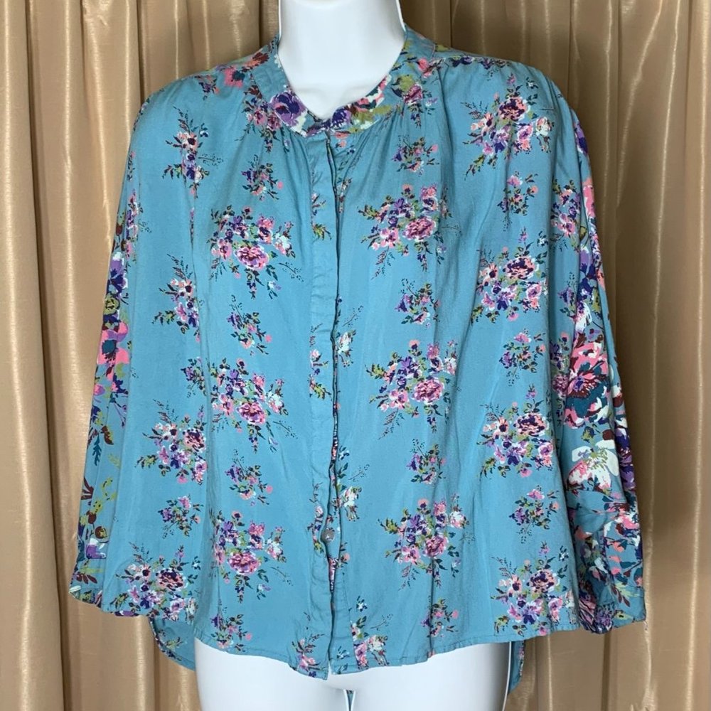 Blue Floral Button Down Blouse w/ Flutter Sleeves